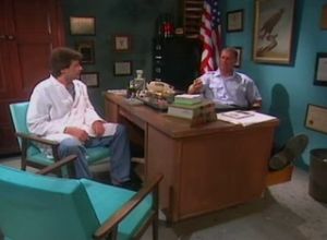 Секс в дурдоме с лилипуткой